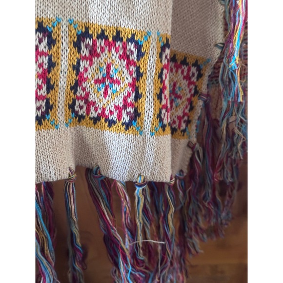 Bohemian Cream Fringe Vest - Picture 6 of 10